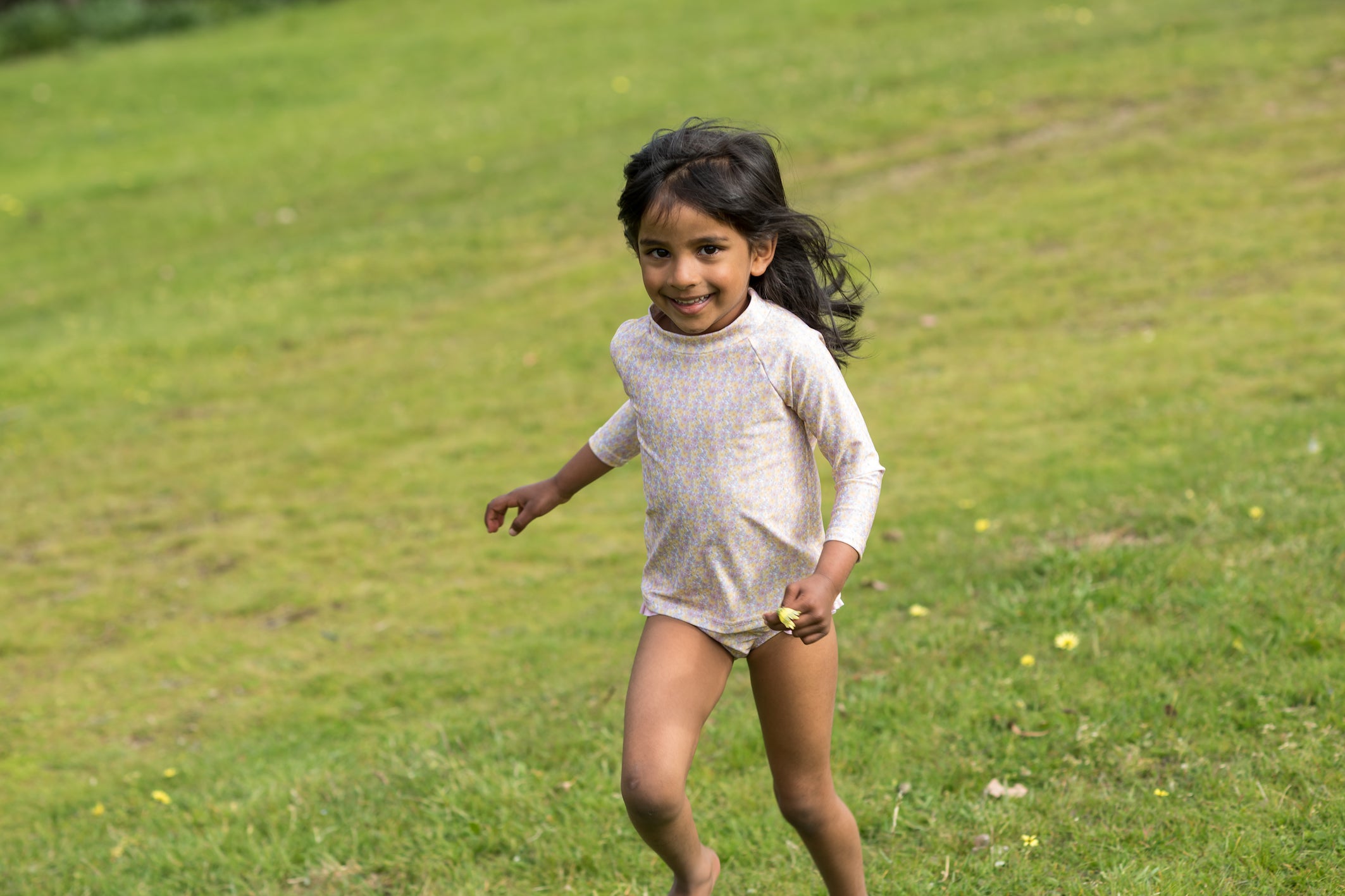 daintree daisy long sleeve rashguard